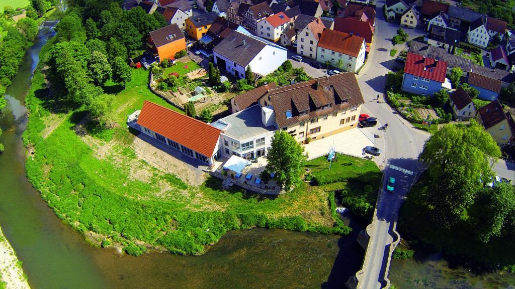 Landgasthof zum Hirschen Tauberrettersheim Exterior foto